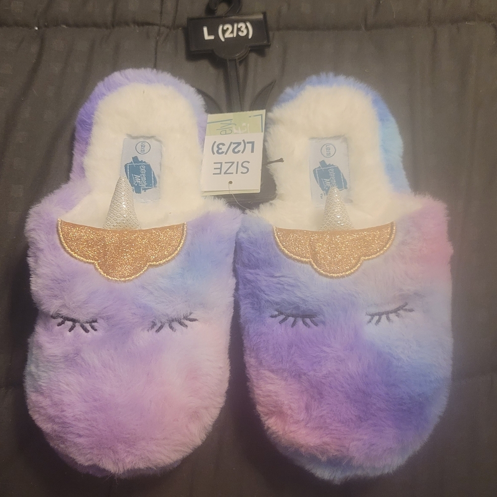 Extremely Me Girl Unicorn 🦄 Slippers Brand New